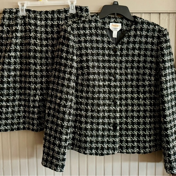 Talbots Black and White Houndstooth Blazer & Skirt set Vintage size 10 Lined - Picture 1 of 11